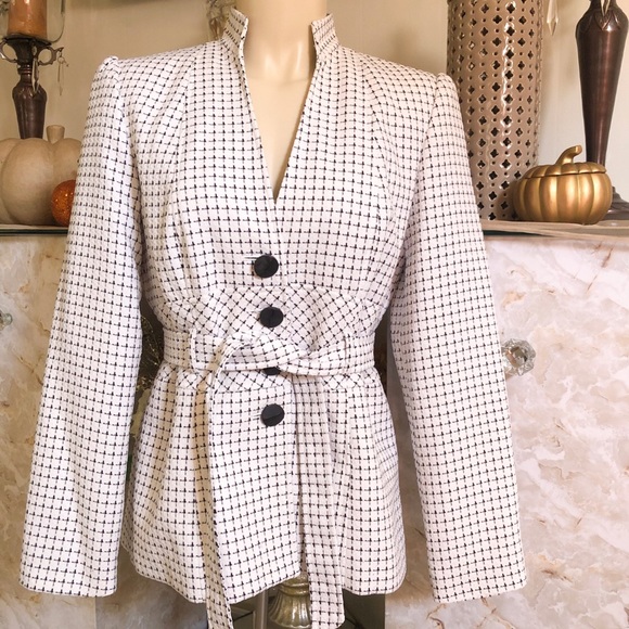 Signature by Larry Levine Jackets & Blazers - Signature by Larry Levine belted blazer